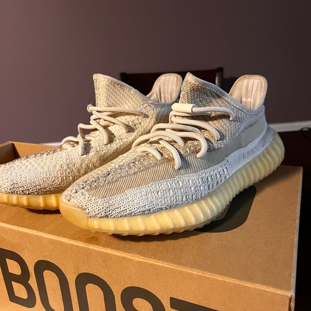 Yeezy Boost 350 V2